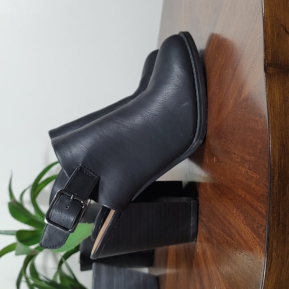 Boots: Faux Leather Slingback Closed Toe Booties - Picture 2 of 7